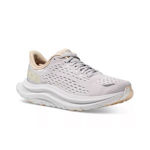 Women’s hoka’s size 9